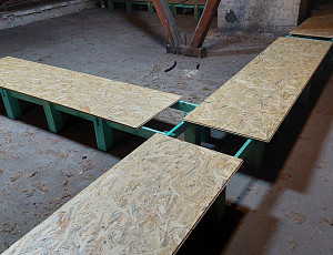 Zateplení stropu bytového domu a zhotovení revizních lávek